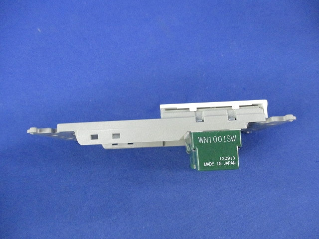 埋込スイッチスペース･コンセント(ホワイト) WTF10015W