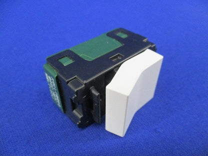 埋込スイッチC3路(マットホワイト) WNS5002W