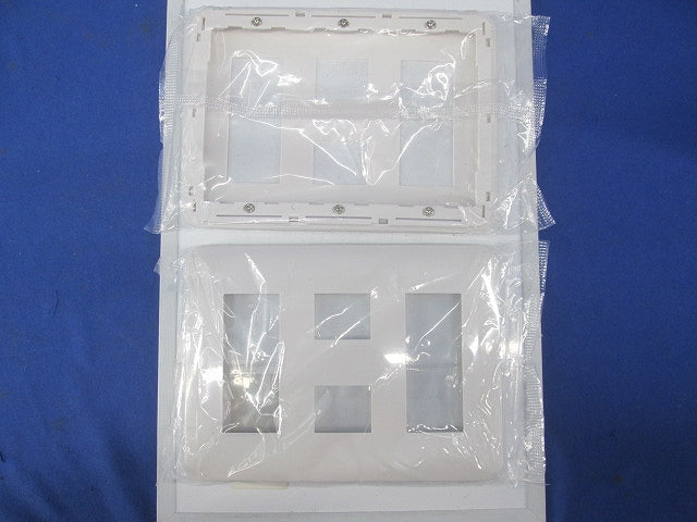 コンセントプレート(3コ+2コ+3コ用)(4個入)(ホワイト) WTF7088