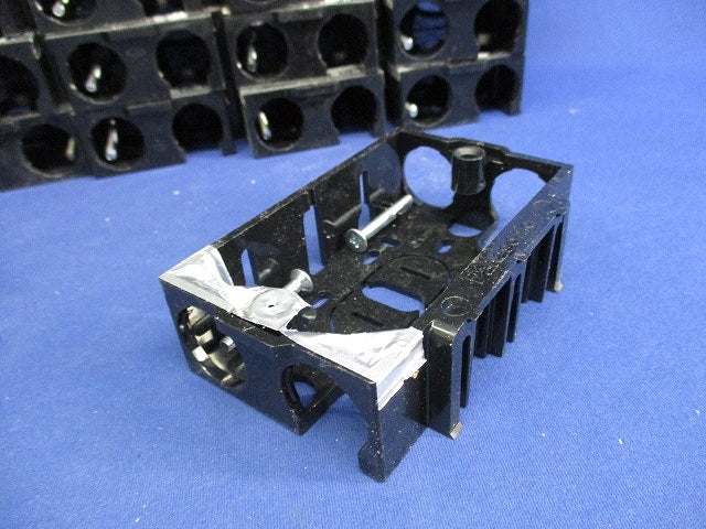 住宅用スイッチボックス 浅型1コ用(52個入)(箱違い) DM82100