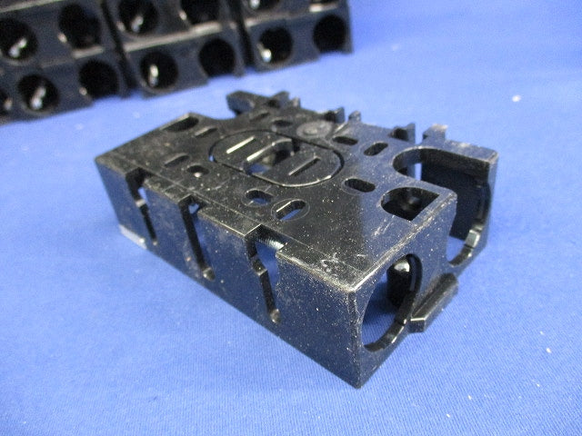 住宅用スイッチボックス 浅型1コ用(52個入)(箱違い) DM82100