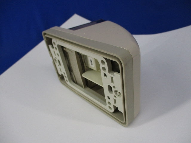 アースターミナル付防雨形入線機能付抜止接地コンセント JW-B-9GCE