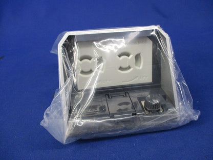 接地防水コンセント(2個口)(シルバー) BCW