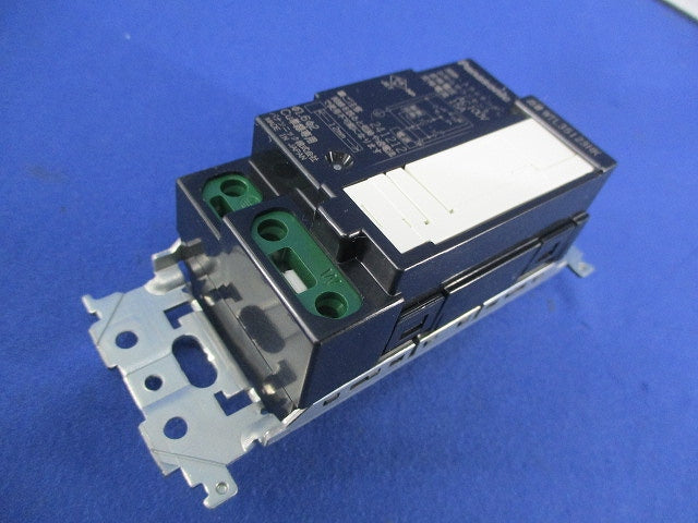 感熱・トラッキングお知らせコンセント(グレー) WTL35123HK