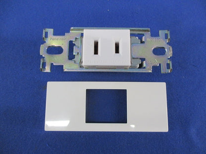 埋込コンセントセット(マットセラミックホワイト) WN1001MCW他