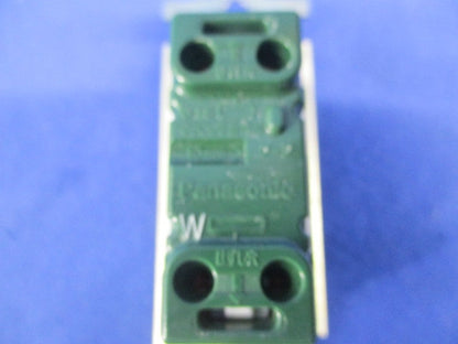 埋込コンセントセット(マットセラミックホワイト) WN1001MCW他