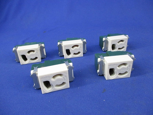 埋込抜け止め接地コンセント(5個入)(キズ・汚れ有) WN1161