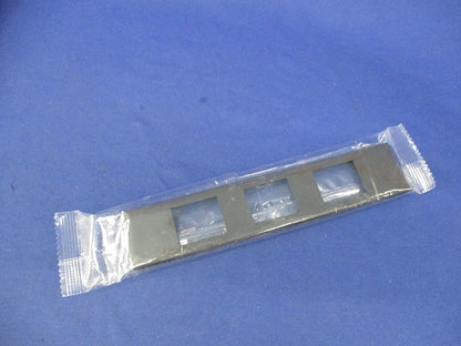 機器用3口プレート(12個入) NKPN-3UP