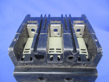 ノーヒューズ遮断器3P30A(ジャンク品) NF50-GFS