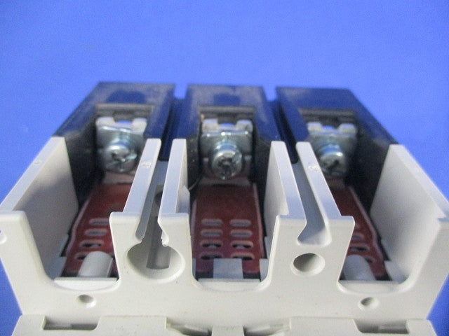 ノーヒューズスイッチ3P50A DSN63-SV