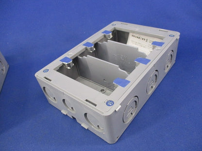 埋込スイッチボックス3コ用(平塗代付)(4個入) CSW-3NYF