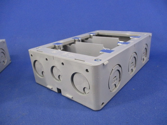 埋込スイッチボックス3コ用(平塗代付)(4個入) CSW-3NYF