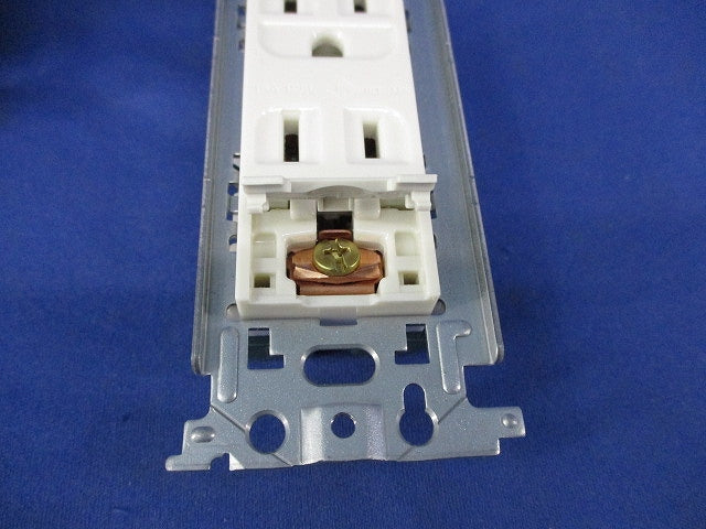 埋込アースターミナル付接地ダブルコンセント(5個入) WN11329