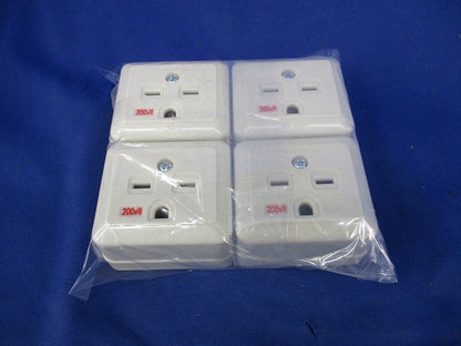 接地角型コンセント(4個入) WK3012