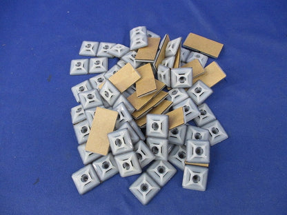 結束バンド固定具(90個入) SKM-20