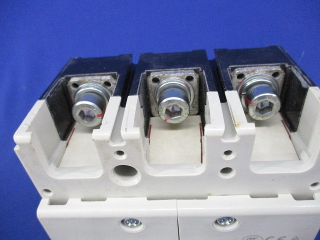 ノーヒューズブレーカ3P225A NF250-CW