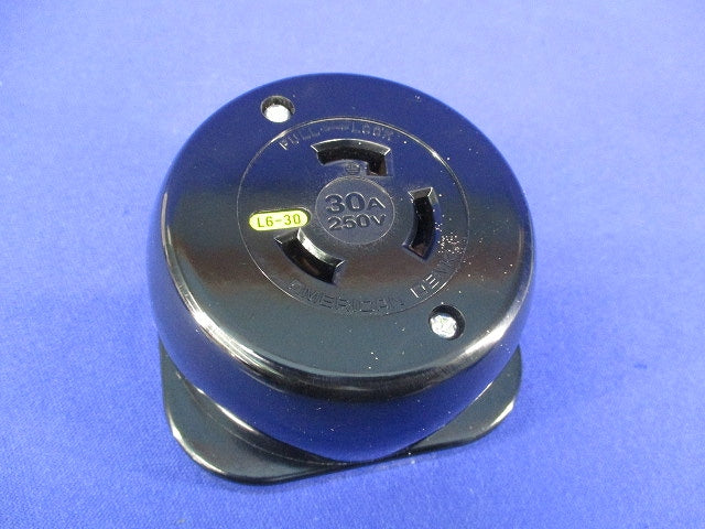 引掛形露出コンセント 3321-L6