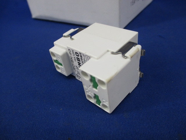 埋込抜止接地シングルコンセント(9個入)(ピュアホワイト) JEC-BN-9G