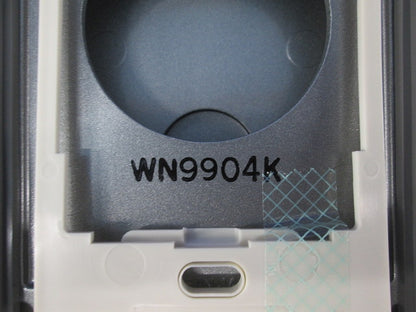 金属防滴φ41コンセントプレート WN9904K