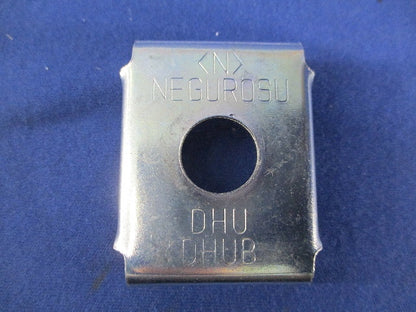 チャンネル吊り金具(25個入) DHUDHUB