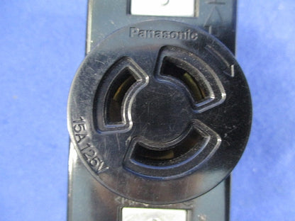 引掛埋込コンセント(3個入) WF2315K