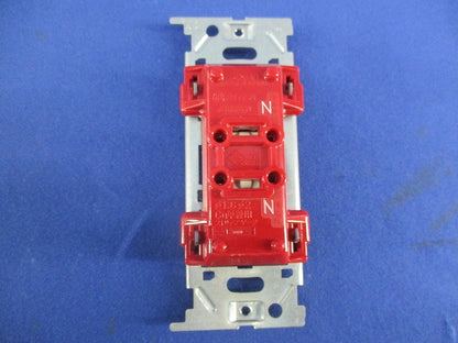 埋込ダブルコンセント(4個入)傷・汚れ有 JEC-BN-55