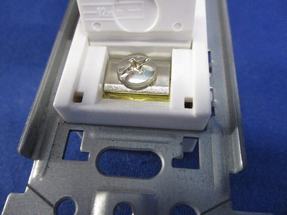 アースターミナル付接地コンセント(6個入) NDG2181E