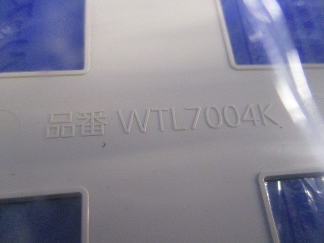 コンセントプレート(4個用・2個+2個用)(5枚入)(マットベージュ)(袋汚れ・破れ有) WTL7004K