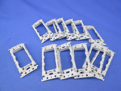 埋込絶縁コンセント取付枠(12個入) WTF3710K