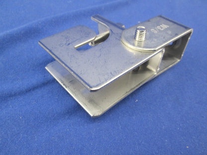 リップみぞ形鋼用 吊り金具(10個入)(ステンレス) S-BC5T-W3