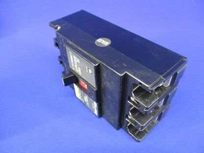 サーキットブレーカ3P120A NBE153J