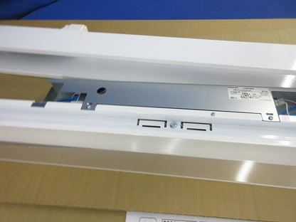 LEDスリムベースライト(電球色・調光タイプ) FYY26030LA9
