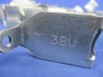 軽みぞ形鋼用ボックス支持金具(30個入) T38U