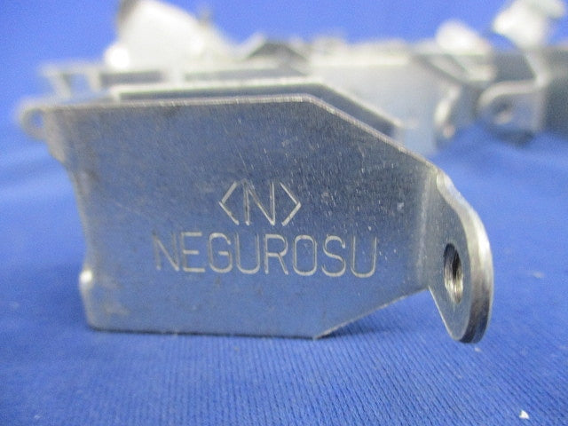 軽みぞ形鋼用ボックス支持金具(30個入) T38U