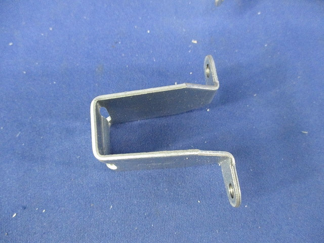 軽みぞ形鋼用ボックス支持金具(30個入) T38U