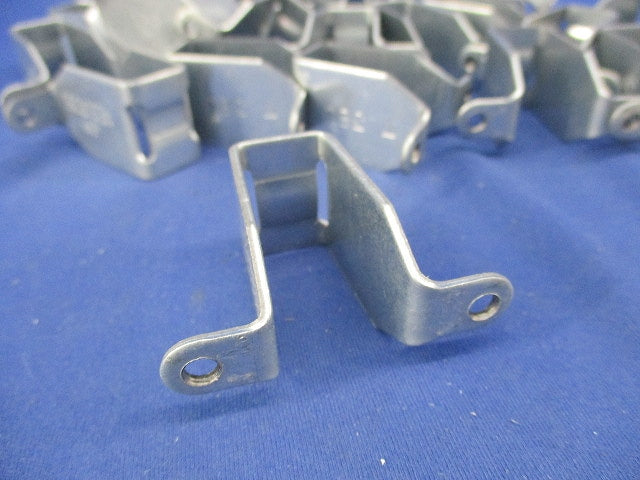 軽みぞ形鋼用ボックス支持金具(30個入) T38U