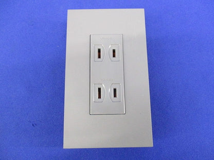 埋込接地ダブルコンセント+1連用プレートセット(ソリッドグレー) NKP-3UFBS-CJEC-BN-55