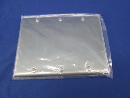 新金属カバープレート3連(取付枠付)(2枚入) WN7593