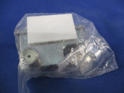 埋込高シールドテレビコンセント 端末用(電流通過形) WCS4812W