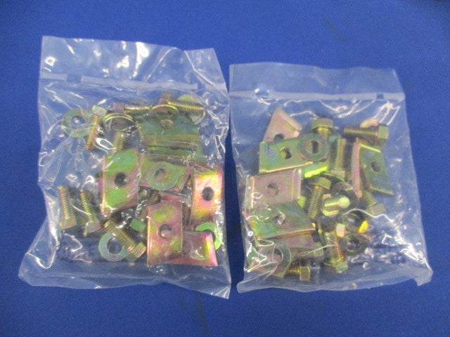 コーナー金具(10個入) GS1L