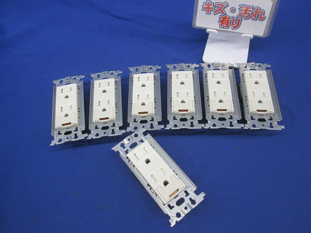 埋込扉付アースターミナル付接地ダブルコンセント(7個入) WN1152K