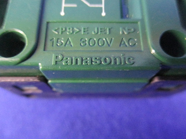 埋込スイッチB(片切・表示なし)(6個入)(汚れ有) WT5001