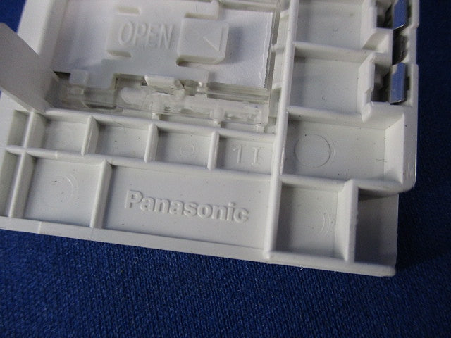 埋込ダブルスイッチ用ハンドル(25個入)(ホワイト) WT3012W