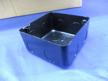 塗装中型四角アウトレットボックス(20個入) DS37542B