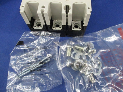 ノーヒュズブレーカ 3P125A NF125-CV