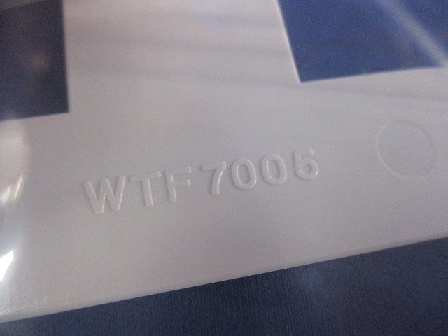 コンセントプレート5コ用(5枚入)(ホワイト)(新品未開封) WTF7005