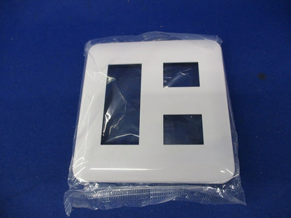 コンセントプレート5コ用(5枚入)(ホワイト)(新品未開封) WTF7005