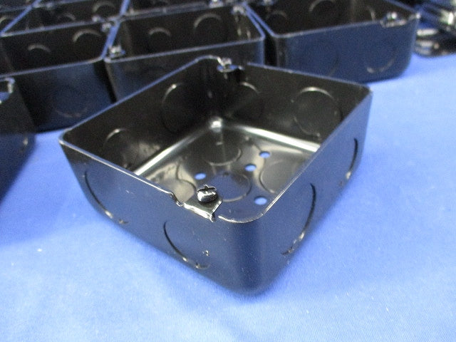 中四角浅型アウトレットボックス・塗代カバー付(17個入) CVMRB+CVMRB