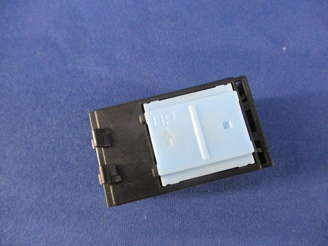 埋込スイッチB(片切・表示なし)(10個入) WT5001