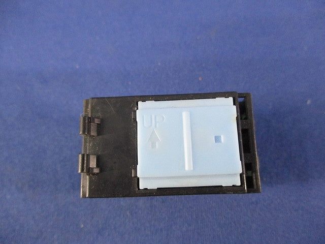 埋込スイッチB(片切・表示なし)(8個入) WT5001